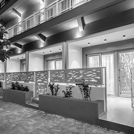 Mr & Mrs K Lofts Apartment Potos Bagian luar foto