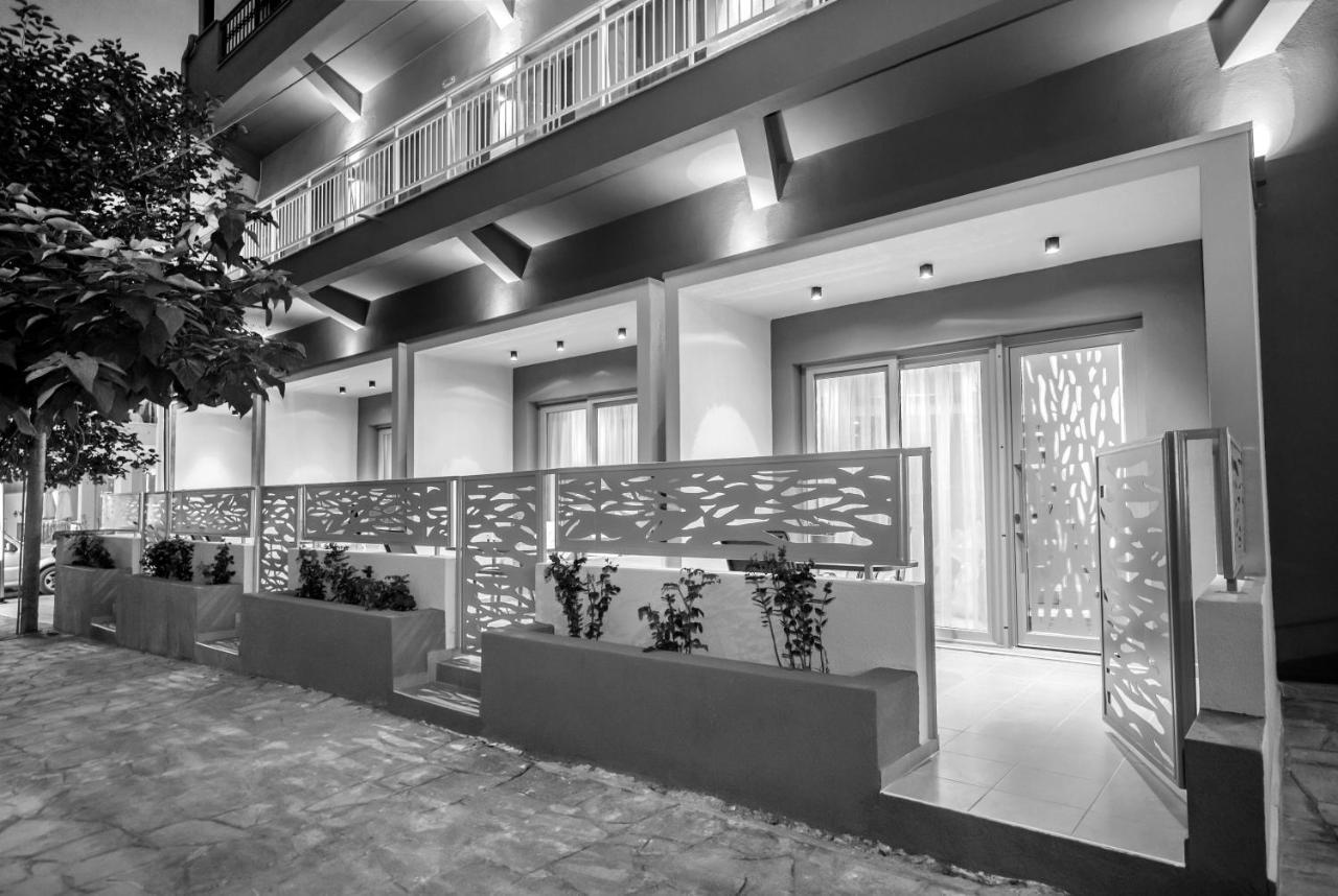 Mr & Mrs K Lofts Apartment Potos Bagian luar foto