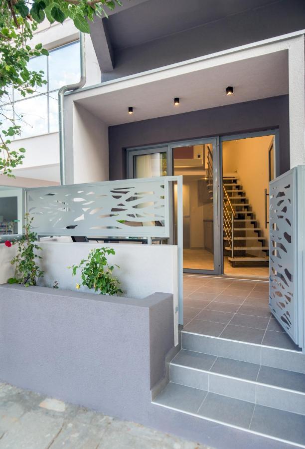 Mr & Mrs K Lofts Apartment Potos Bagian luar foto