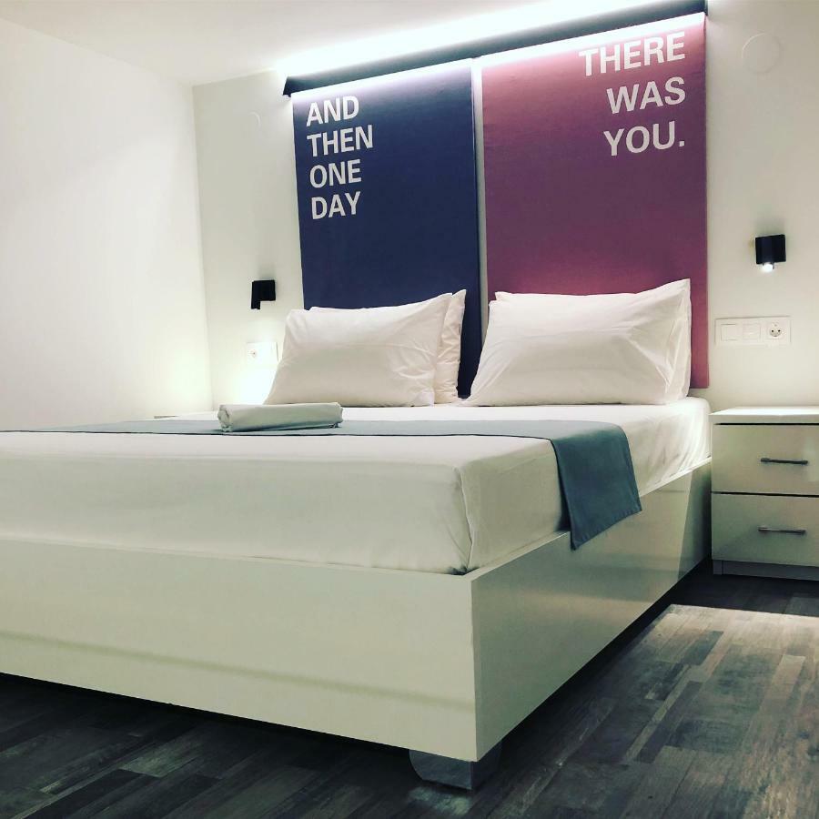 Mr & Mrs K Lofts Apartment Potos Bagian luar foto