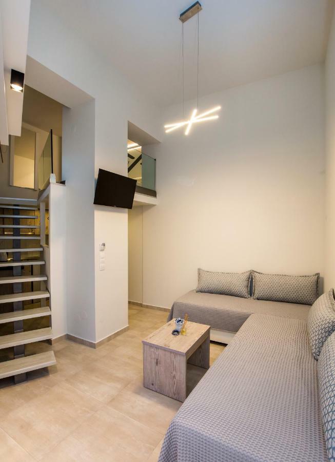 Mr & Mrs K Lofts Apartment Potos Bagian luar foto