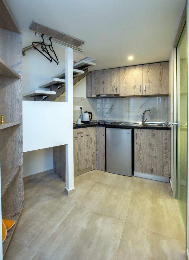 Mr & Mrs K Lofts Apartment Potos Bagian luar foto